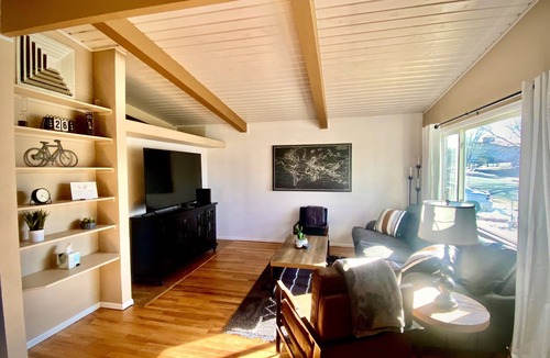East Colorado Springs House | Central Colorado Springs Mid Century