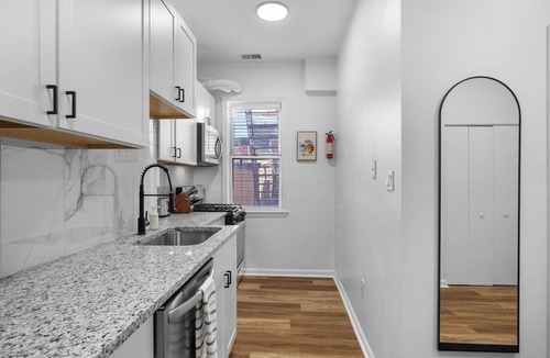 Lawrenceville Apartment | Central/Lawrenceville @3 Spacious and Quiet 2BD with Free Street Parking