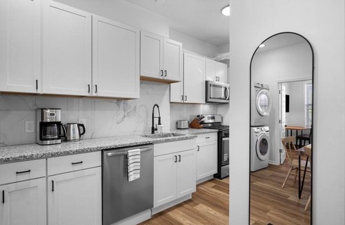 Lawrenceville Apartment | Central/Lawrenceville @3 Spacious and Quiet 2BD with Free Street Parking