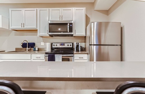 Stapleton House | Central Park Neighborhood | Vibrant Food Scene and Green Space | A/C