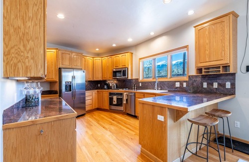 Breckenridge House | Central to Breck/Copper/Keystone with Hot Tub + EV