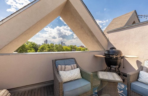 City Park West House | Centrally Located in Denver- 4Bed 4Bath