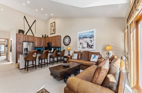 Peak 9 House | Centrally located 3 bdrm town-home, Attached garage parking, Walk to downtown Br
