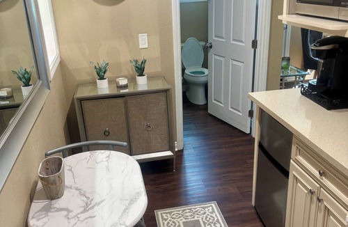 Thousand Oaks Apartment | Centrally Located Studio with Private Entrance and Furnished Patio with BBQ
