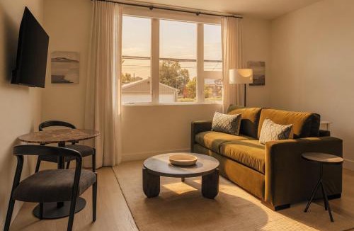 River North Art District Apartment | Ceros