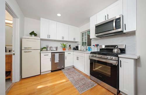 South San Gabriel House | Charming 1-bedroom house in Rosemead with WiFi and AC