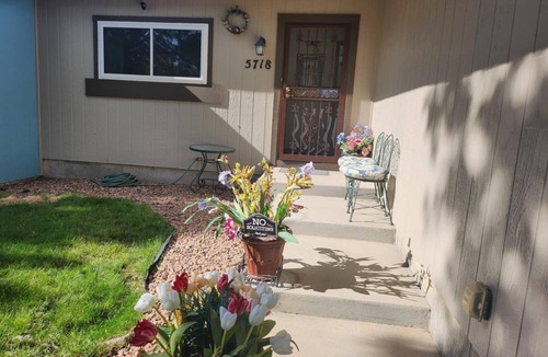 Village Seven House | Charming 2-bedroom townhome with WiFi and AC in lovely Colorado Springs