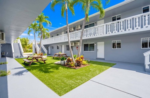 Poinciana Park Apartment | Charming 2BR Near Beach, Airport & Las Olas