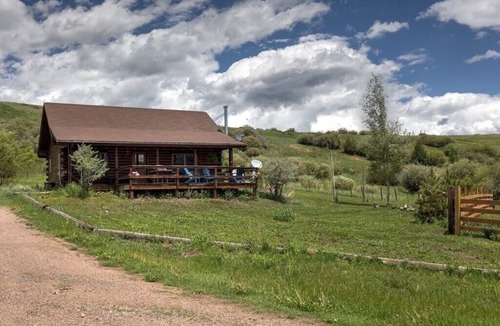 Burns House | Charming 3-bedroom cabin in Yampa for a cozy getaway