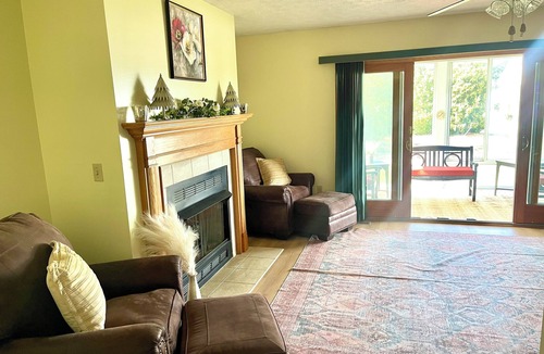 Litchfield House | Charming 3-bedroom house in the country.