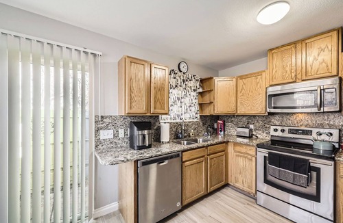 Barnum House | Charming 3-bedroom townhome with WiFi centrally located in delightful Denver