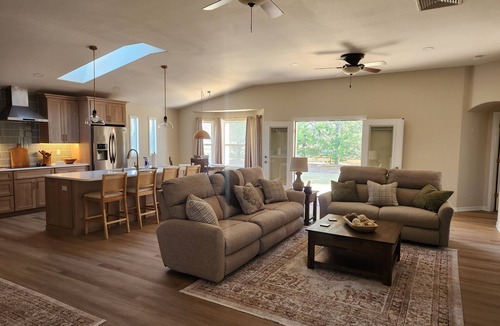 Pueblo West House | Charming 3-bedroom house with office by Desert Hawk Golf Course