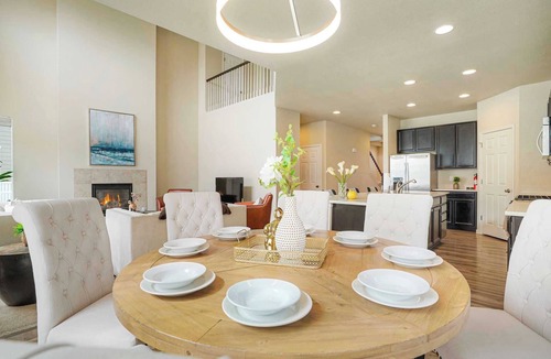 Longmont House | Charming 4BR Retreat｜Fenced Backyard, Pet-Friendly & Relocation Ready #41709