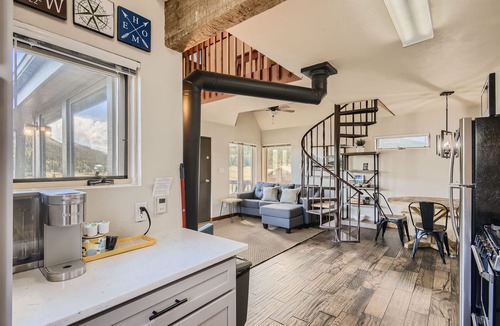 Alma House | Charming dog-friendly mountain cabin in Alma w/panoramic mountain views!
