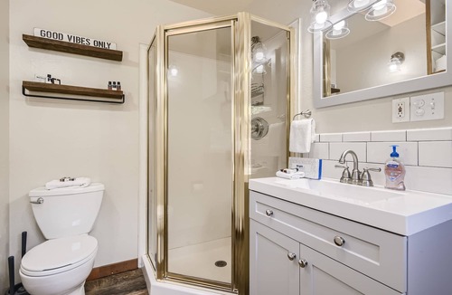 Alma House | Charming dog-friendly mountain cabin in Alma w/panoramic mountain views!
