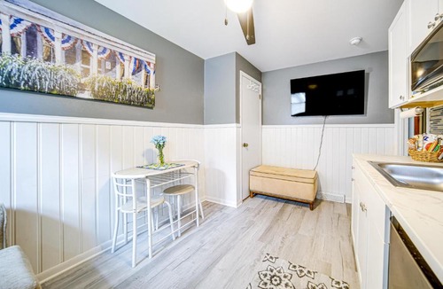 Geneva Apartment | Charming Geneva Vacation Rental ~ 5 Mi to Lake!