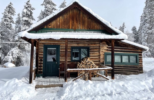 Pitkin County Cabin | Charming Historic Mountain Cabin at Dreamy Art & Nature Retreat Center