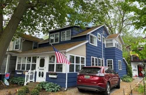 Lakeside House | Charming Lakeside OH Cottage with Lake Views, steps to Park & Shopping