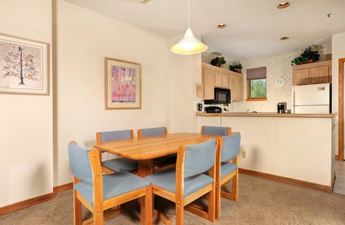 Keystone Condo | Charming Lakeside 1 Bedroom Condo