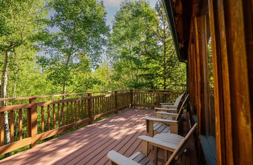 Winter Park Cabin | Charming Log Cabin w/Hot Tub in Winter Park, CO