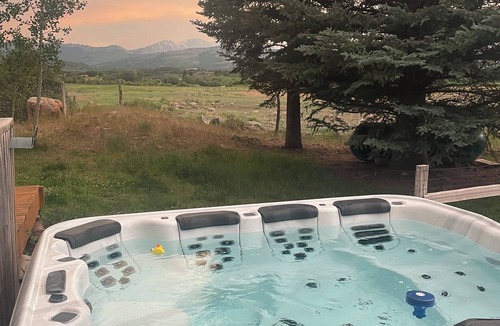 Snowmass Village House | Charming log house in Snowmass with all the amenities.