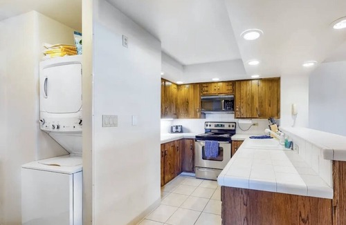 Vail Condo | Charming Mountain Cabin HUGE condo steps to Gondola! Pool, Hot tub and Views!
