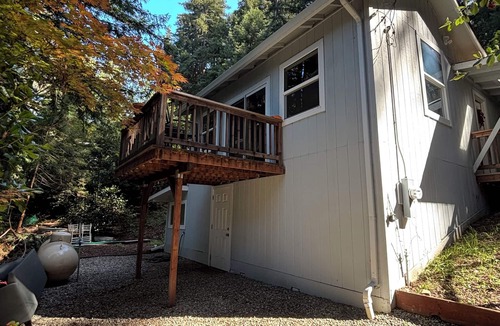 Ben Lomond House | Charming mountain get away 1-bedroom house in cool Ben Lomond with WiFi