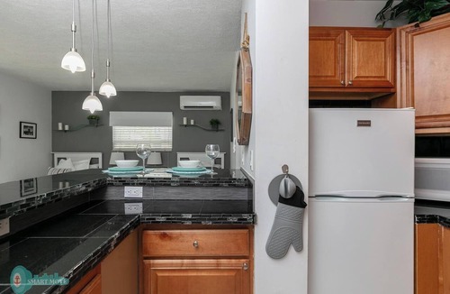 Poinciana Park Apartment | Charming Private Apartment with Full Kitchen – Perfect Location!