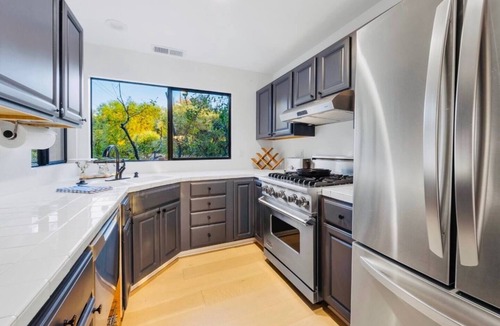 Meiners Oaks House | Charming Private Cottage in Ojai