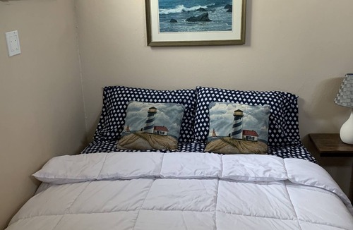 Santa Fe Apartment | Charming quite studio apartment with private parking and entrance.