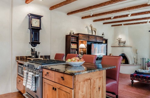 Downtown Santa Fe Condo | Charming Santa Fe Casita Private Patio Walk to Plaza