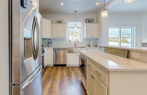 Tabernash House | Charming townhouse with mountain views, gas fireplace, and dog friendly