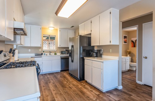 Mariposa Ski Chalet | Charming Yosemite Chalet w/ Pool & Views
