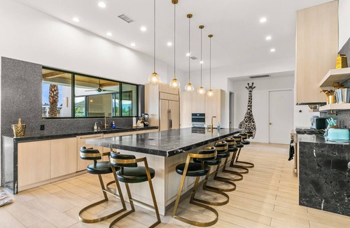 Bermuda Dunes House | Chateau Giraffe, a unique luxurious estate near Palm Desert & La Quinta