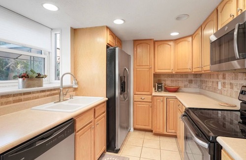 Foothill Green House | Cheerful 4BR House Near Red Rocks & Mountains!