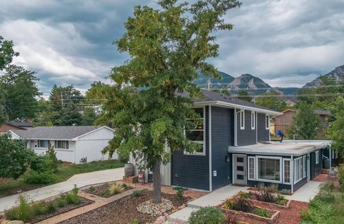 South Boulder House | Cheerful; modern home, steps from the mountains, shopping
