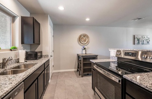 Kingman House | Cheerful New 1 Bed 1 Bath Home-Centrally Located