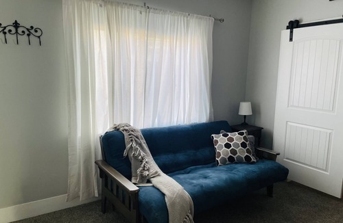 Cripple Creek House | Cheerful, Residential 2 Bedroom Mountain Home