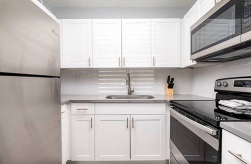 Coral Shores Apartment | Chic 1-Bedroom Retreat in Coral Ridge FLL