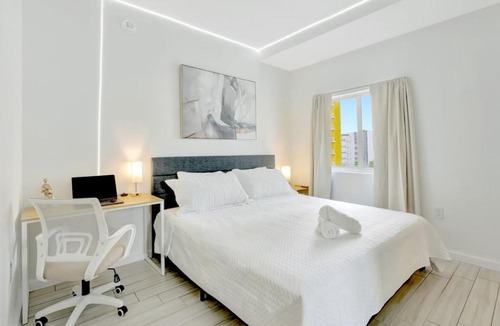 Midtown Apartment | Chic 2BR Edgewater Condo with Views plus Balcony