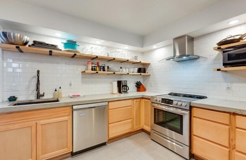 Angel Fire House | Chic Angel Fire Condo: Walk to Ski Resort!