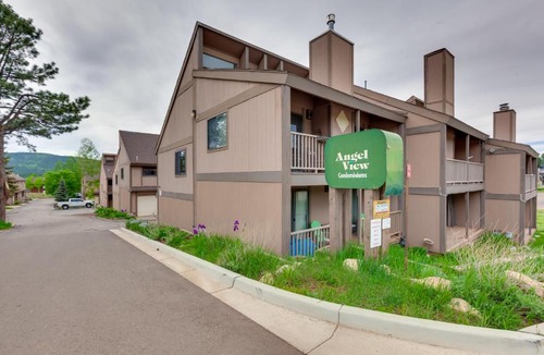 Angel Fire House | Chic Angel Fire Condo: Walk to Ski Resort!