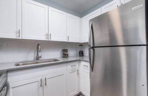 Coral Shores Apartment | Chic & Beautiful 1BR Zebra Condo in Coral Ridge