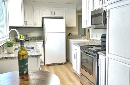 Hudson Apartment | Chic Chalet of Boston Mills - Historic Hudson