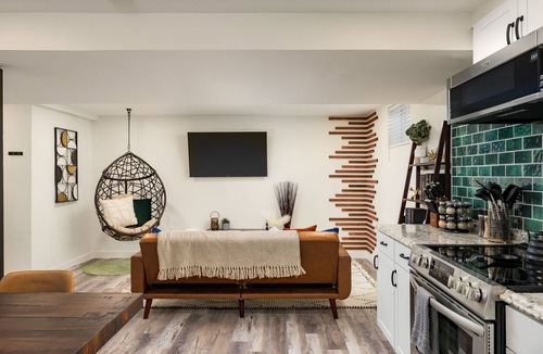 Berkley House | Chic Denver Retreat Near Red Rocks