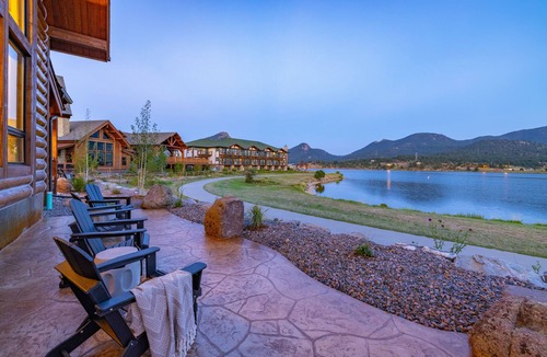 Estes Park Cabin | Chic Lakefront Cabin - Best Views! Jacuzzi, Two Patios, Indoor/Outdoor Fireplace