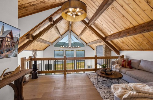 Estes Park Cabin | Chic Lakefront Cabin - Best Views! Jacuzzi, Two Patios, Indoor/Outdoor Fireplace