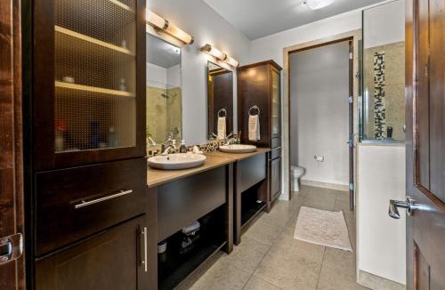 Five Points House | Chic Loft Heart of RiNo Walk to Everything
