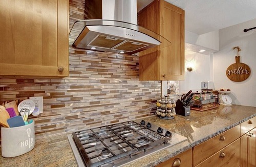 Green Mountain Falls Cabin | Chipita Park Cabin| Peak Views & Forest Serenity