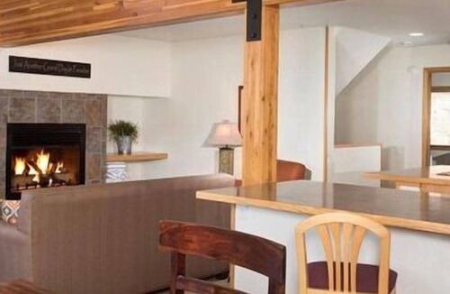 Woodmoor Resort | Christmas in Breckenridge! Dec. 22-29 2 units with lock off and garage!